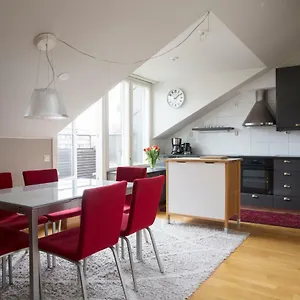 2ndhomes 2br Center Penthouse With Balcony And Sauna Apartment